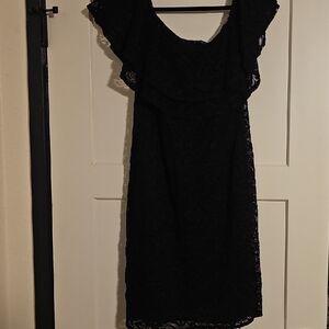BOLD elements Black Lace Flutter-Sleeve Dress
